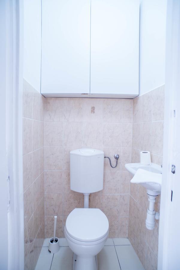 Nine Trees Apartment บูดาเปสต์ ภายนอก รูปภาพ