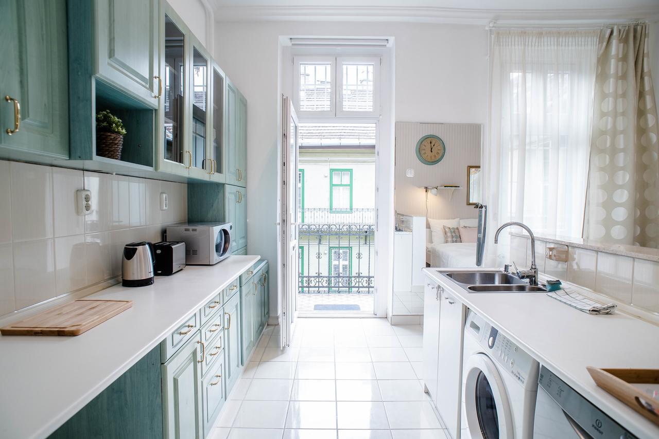 Nine Trees Apartment บูดาเปสต์ ภายนอก รูปภาพ